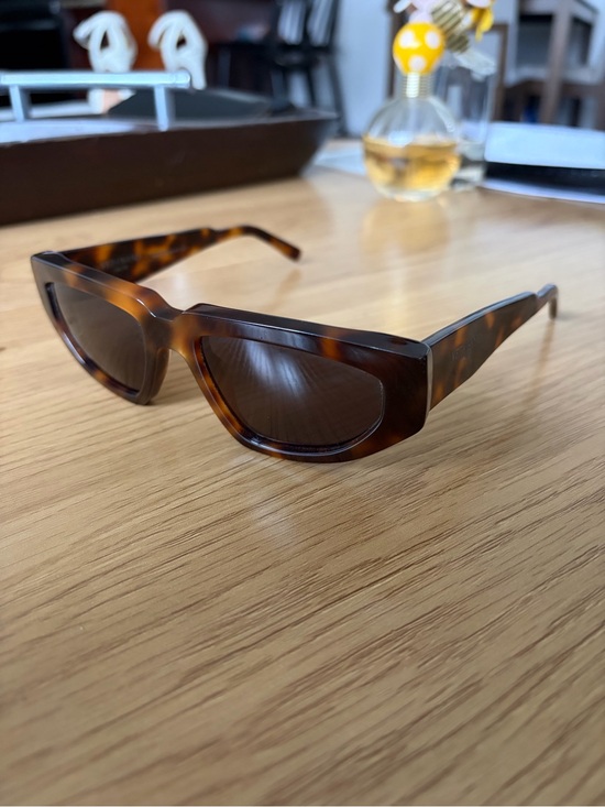 Vera Wang Haute Axel Sunglasses Sun Glasses Tortoise Authentic 55mm Women